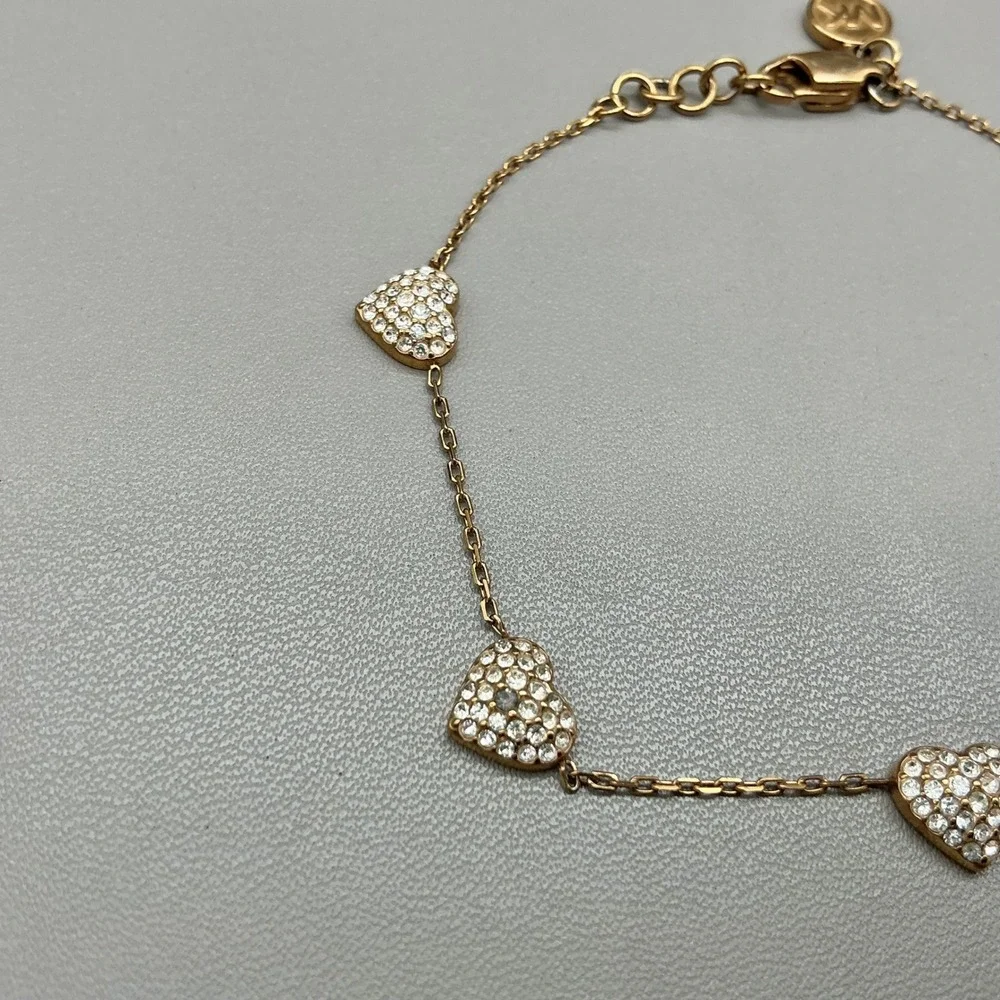Michael Kors Bracelet Gold Tone Crystal Pave Heart Charm Chain Adjustable
